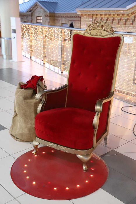 Do wynajęcia tron Mikołaja