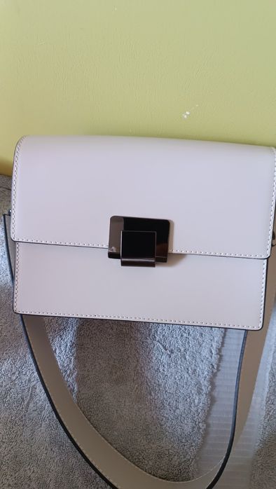 Сумка кожаная бежевая