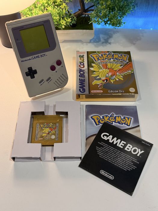 Gameboy DMG + Pokémon Gold Gameboy