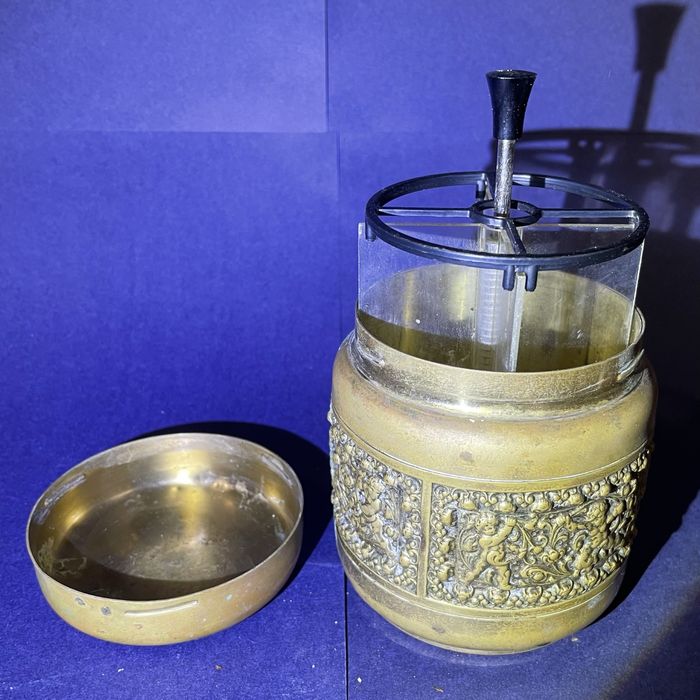 Papierośnica Erhard & Sohne papierosy mosiądz mosiężna sprawna stara