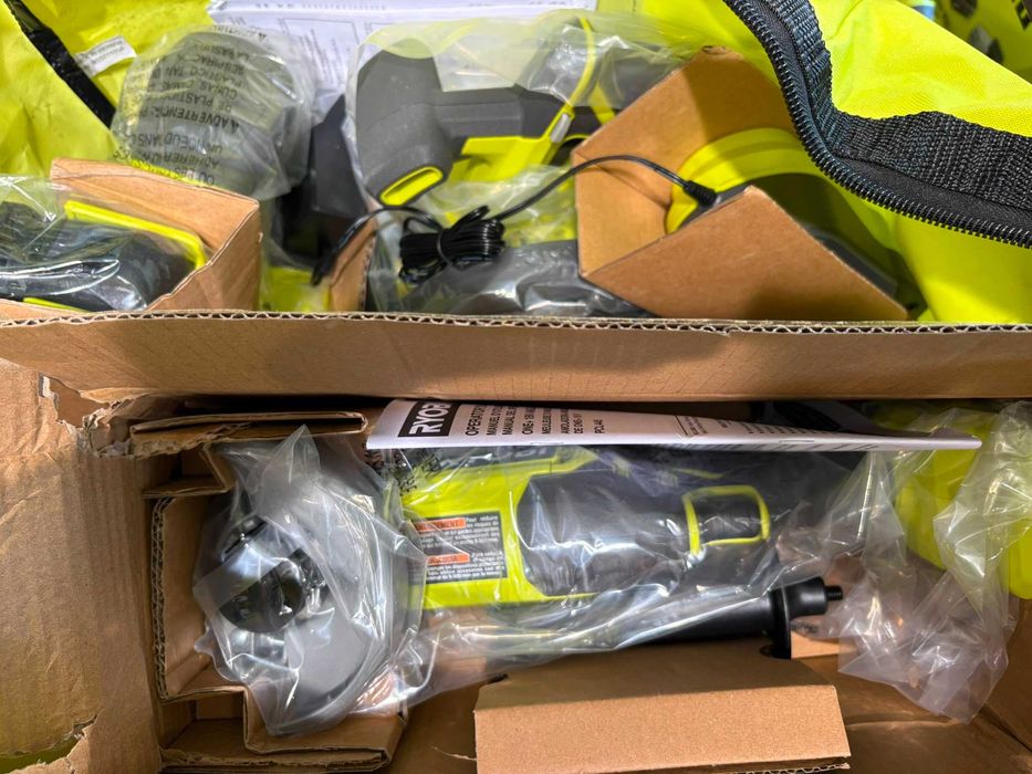 Ryobi PCL2200K3N Zestaw 12 Narzędzi 18V ONE+ 3 Akumulatory Ładowarka Torby