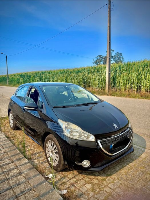 Peugeot 208 — fotografia 2