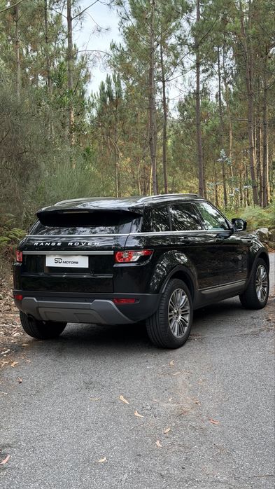 •LAND ROVER Range Rover Evoque 2.2 TD4 Prestige