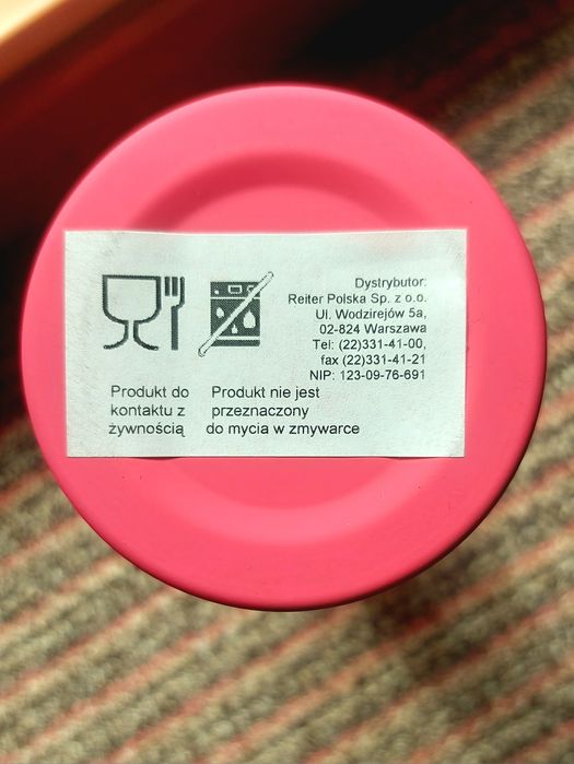 Termos wraz z kubkiem termicznym do kawy, herbaty