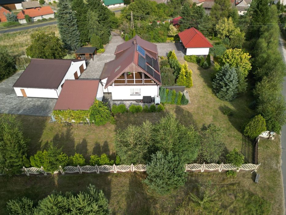Dom na sprzedaż w malowniczej okolicy