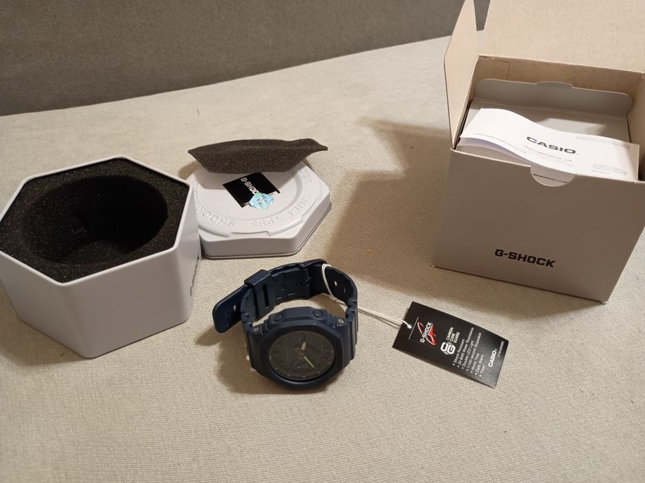 Продам Casio G-Shock GМA-S2100