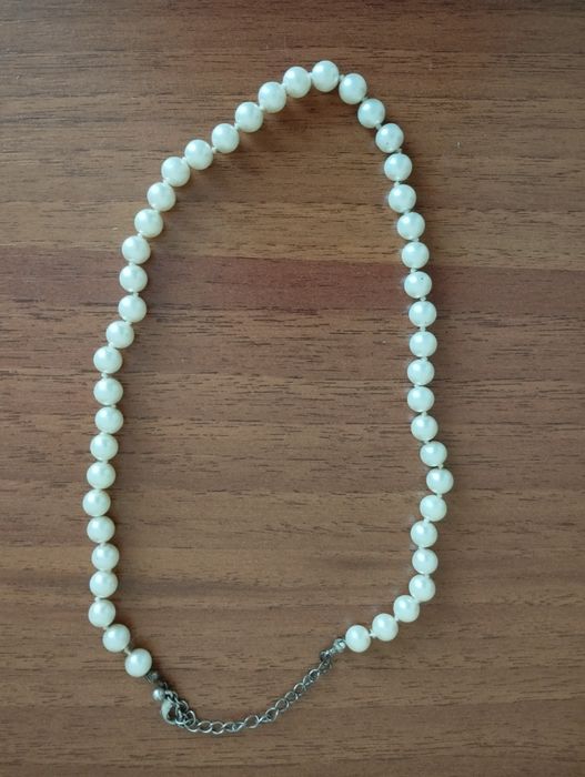 Біжутерія . Два кулони .Два намиста