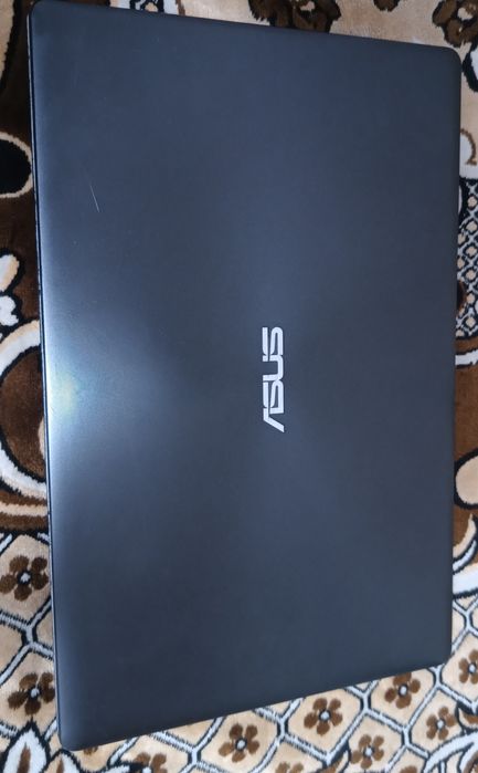 Ноутбук Асус х550с