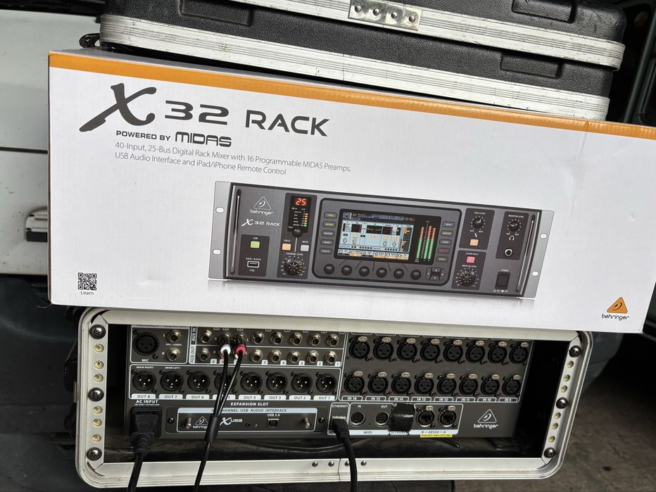 Mesa som Behringer X32 Rack