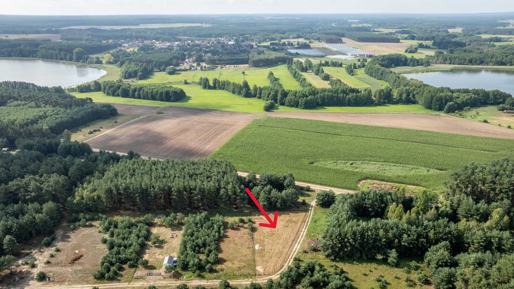 Działka w malowniczej okolicy jezior.