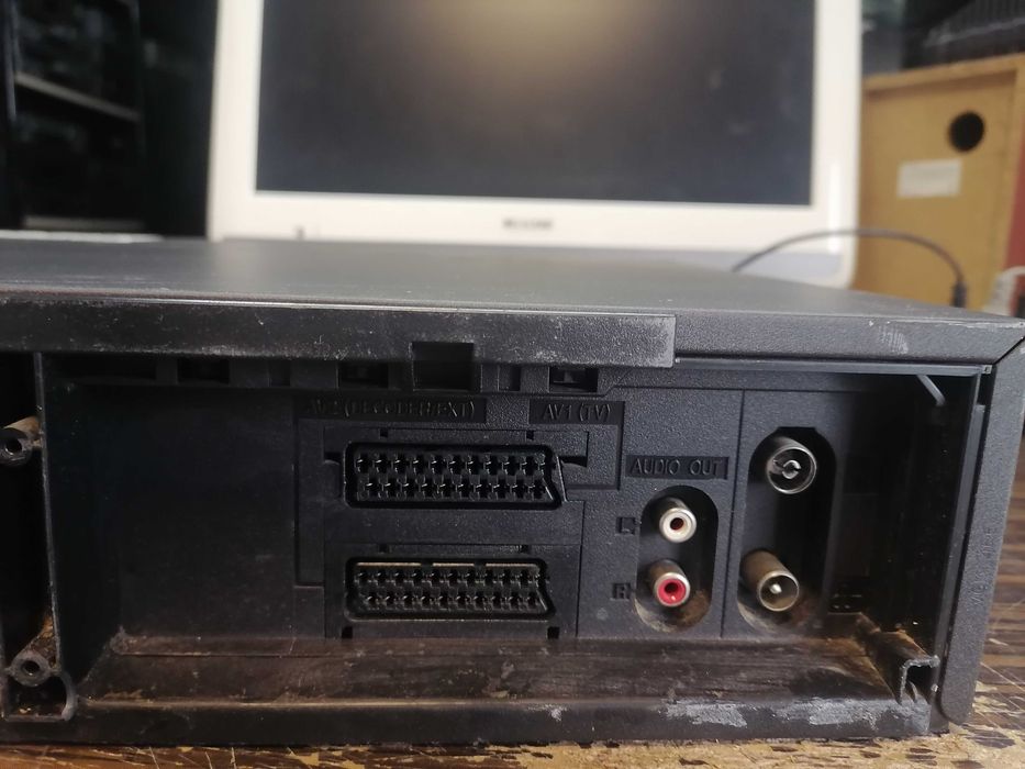 Magnetowid VHS Panasonic NV-HD635 HI-FI Stereo