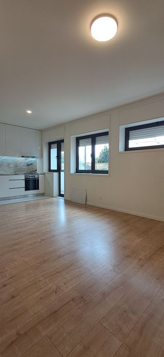 Apartamento t2 com  novo, 100m2, Centro Senhora da Hora