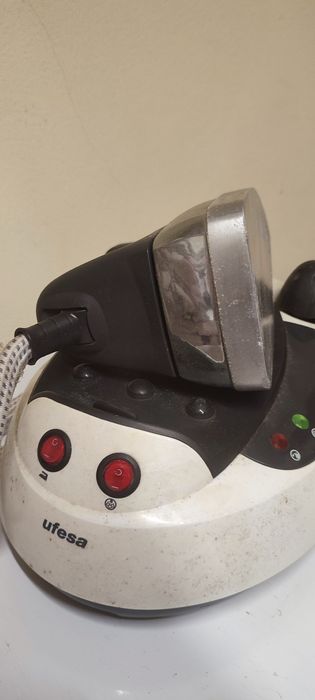 Ferro engomar com caldeira Ufesa