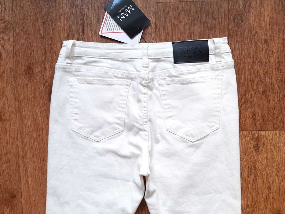 Джинсы белые стрейчевые скинни  boohoo man skinny w32" - w30" , m , s