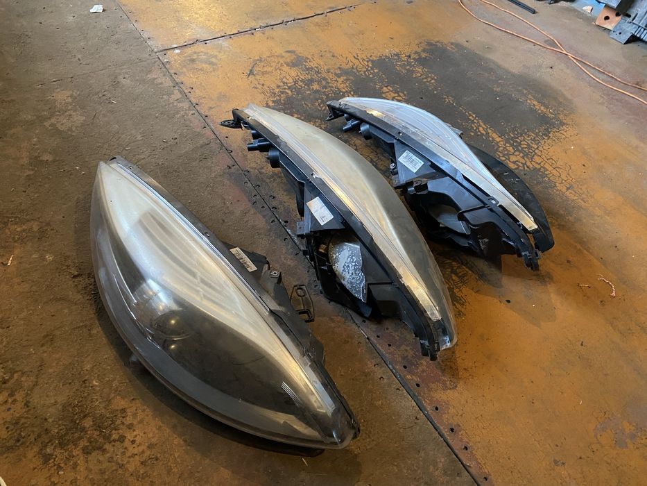 Фара рено сценік 3 та кріплення