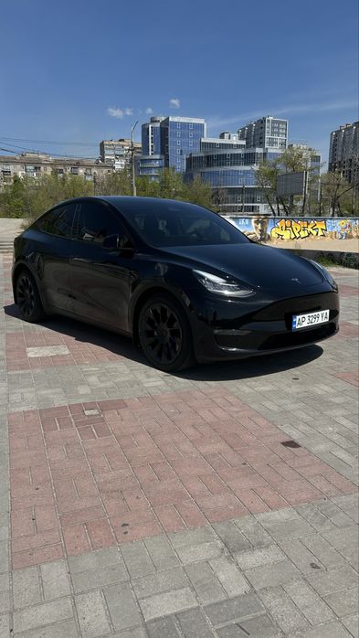 Tesla Model Y Long Range Dual Motor