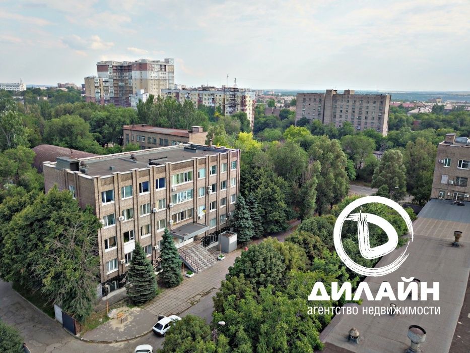 5-ти этажный офисно-торговый комплекс в центре города
