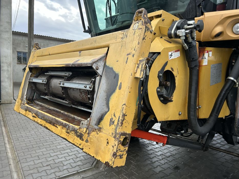 Комбайн Claas Cat Lexion 740
