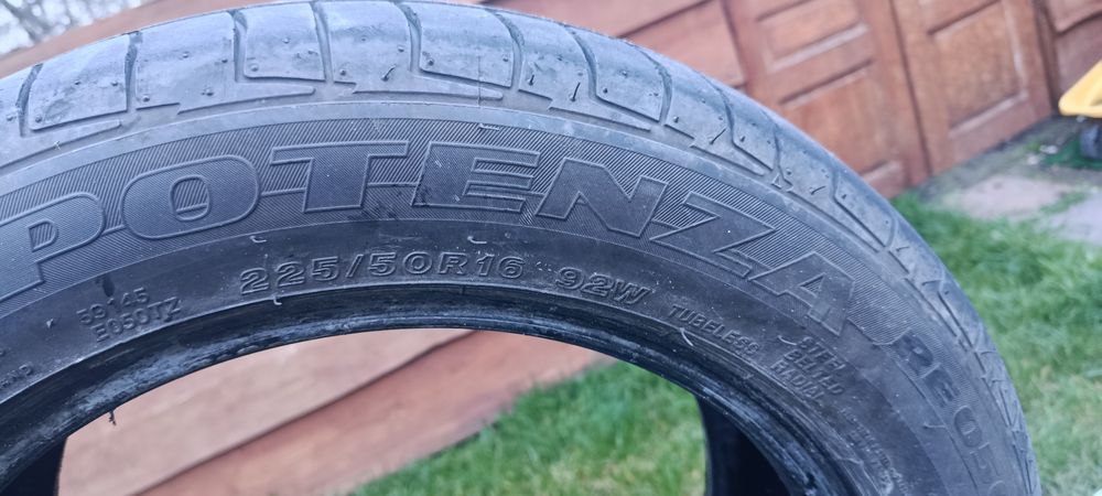 Продам шини 225/50/16