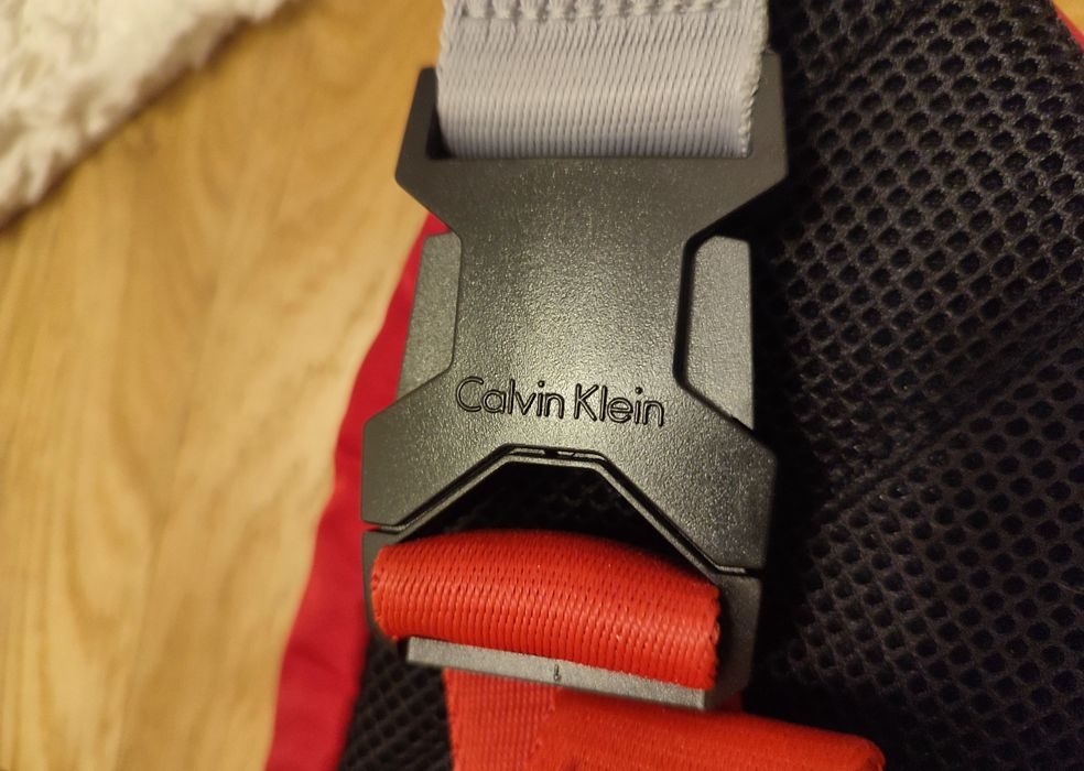 Calvin Klein saszetka nerka, orginalna