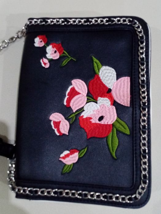 Pochete Stradivarius