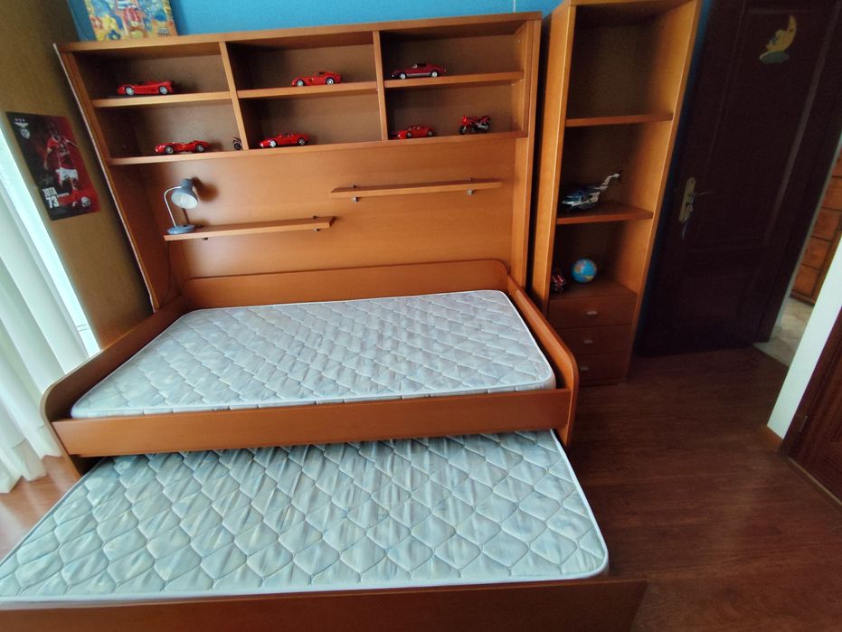 Estúdio com 2 camas em cerejeira