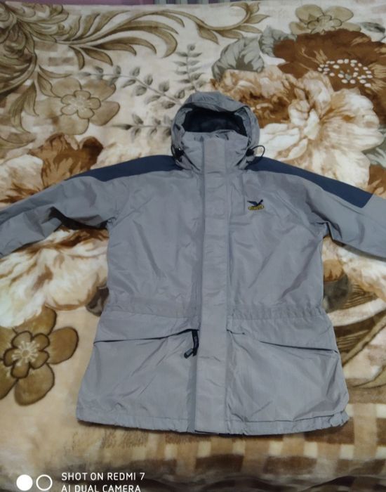 Курточка вітровка Salewa