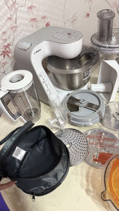 Кухонний комбайн Bosch MUM54251/02