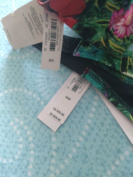 Komplet kąpielowy Victoria's Secret 80C biustonosz M stringi