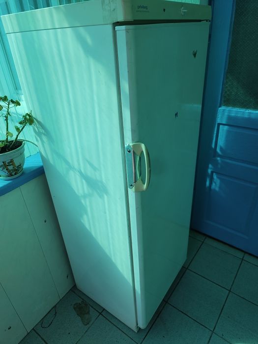 Морозильна камера Privileg 160см