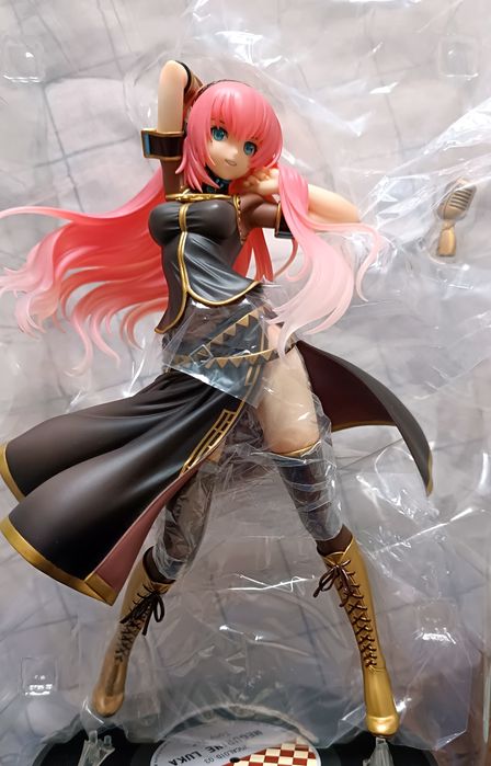 Megurine Luka Tony ver / vocaloid / аніме фігурка  / вокалоїд