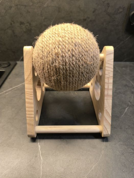 Drapak obrotowy kula