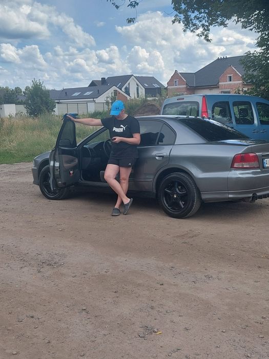 Mitsubishi Galant