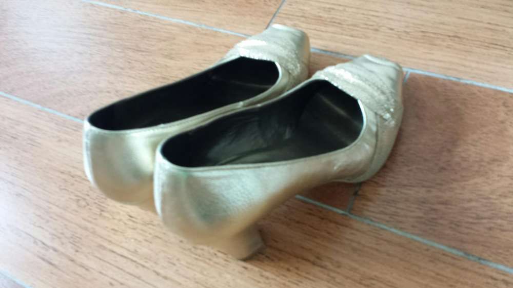 Vendo sapatos salto médio