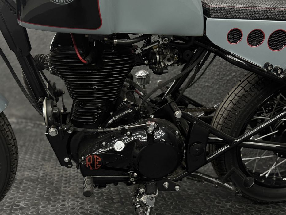 Мотоцикл Royal Enfield Custom 2012 рік