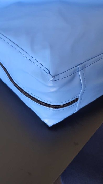 Чохол 4-х секційний на матрац з медичного шкірозамінника