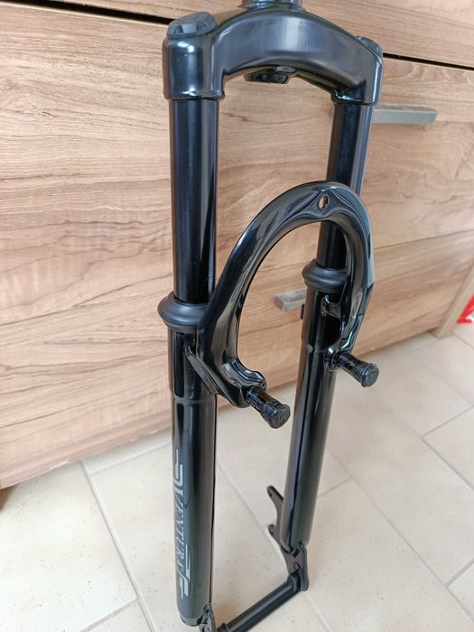 Suspensão  com rosca  1"1-8-25,4   -disc 28"  :Ø25,4 mm x 28".