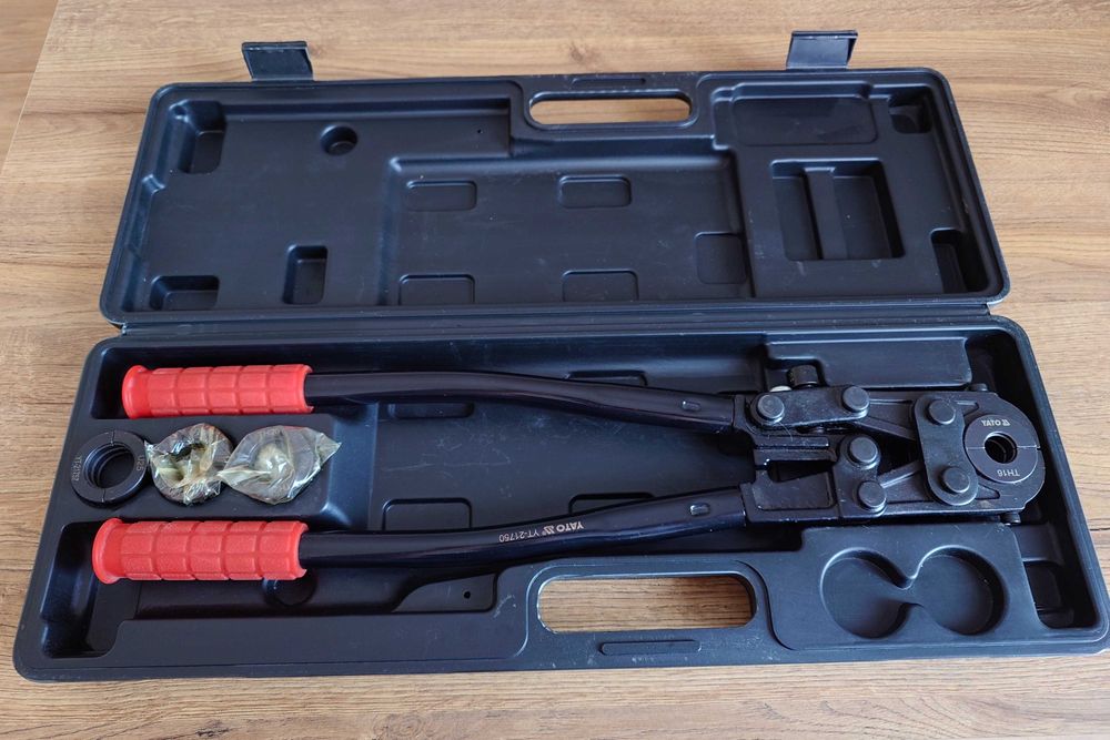 Zaciskarka do rur PEX YATO YT-21750 - matryce TH16/TH20/TH26 i U25