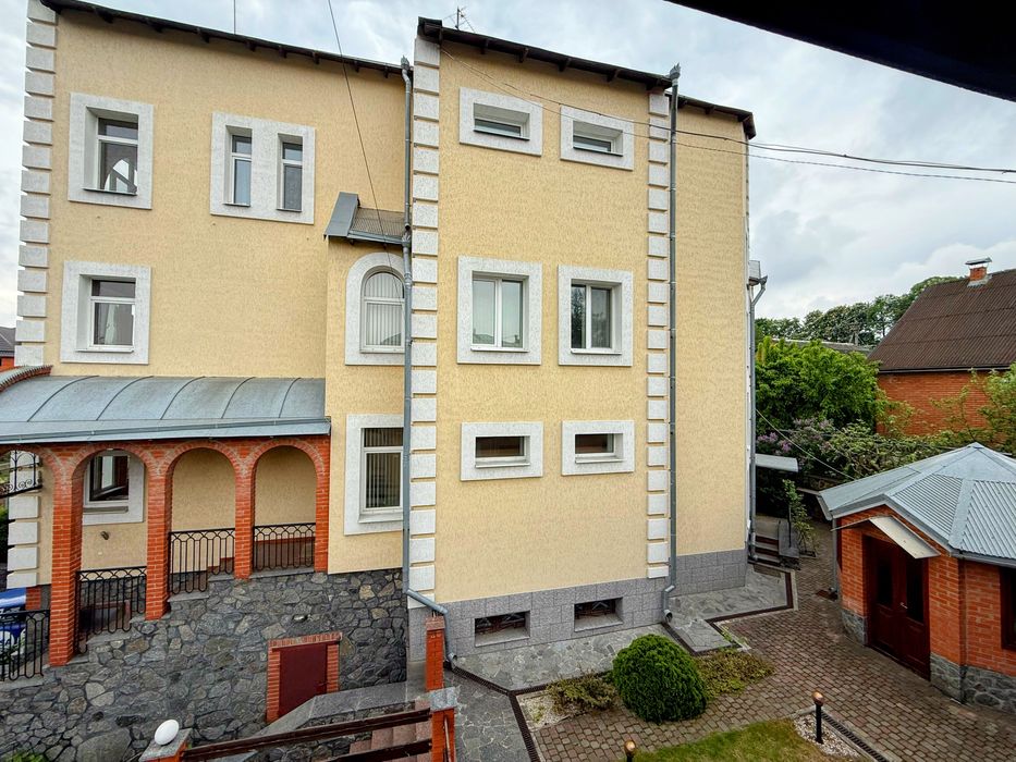 Без комісії! Продаж капітального будинку в Центрі міста – ідеально для життя чи бізнесу+укриття !Сауна/ міні басейн/ більярдна кімната/альтанка