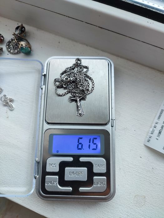 срібні прикраси ланцюги сережки кільця