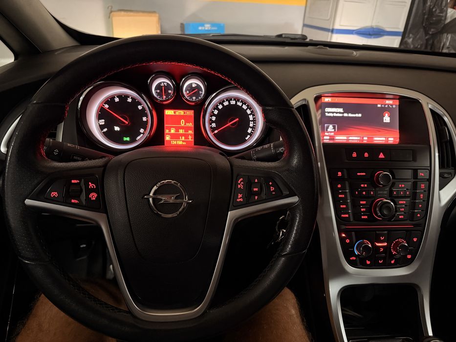 Opel Astra GTC J 1.6 CDTI 136cv | Full Extras | 134.000 km