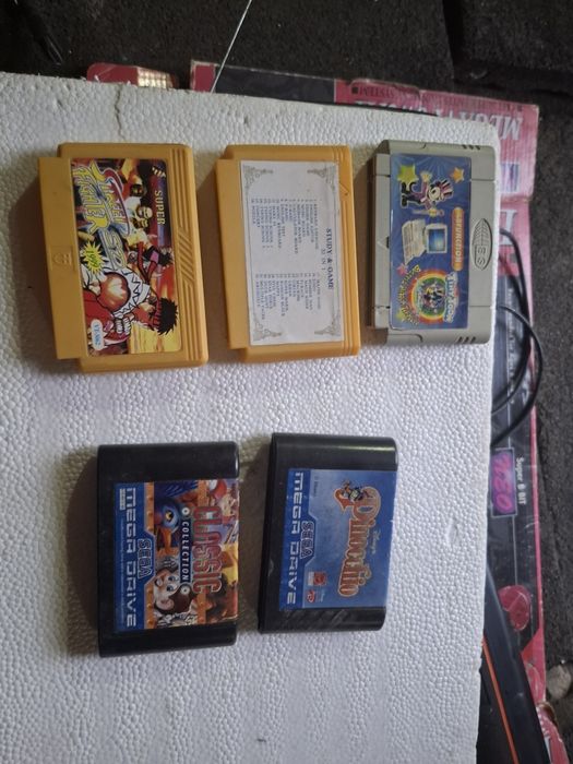 Consola de jogos antigo