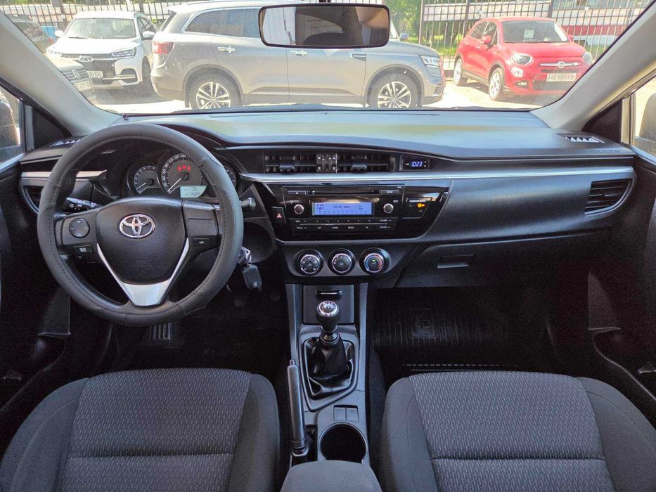 Продам Toyota Corolla 2013р. 1.3 бензин   Пробіг 76 тис. км.
