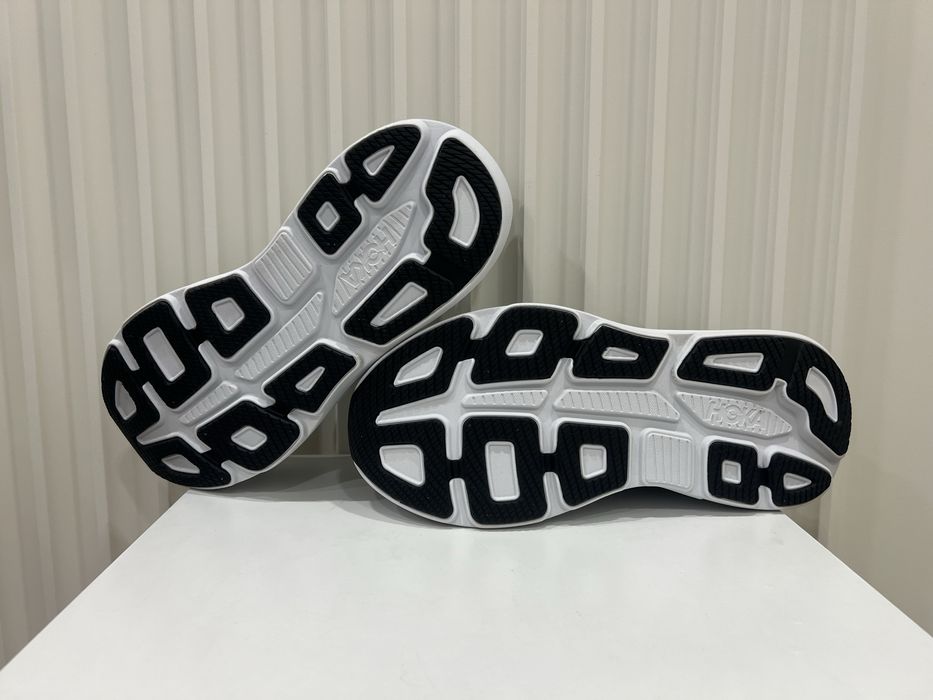 Кросівки Hoka Bondi 9