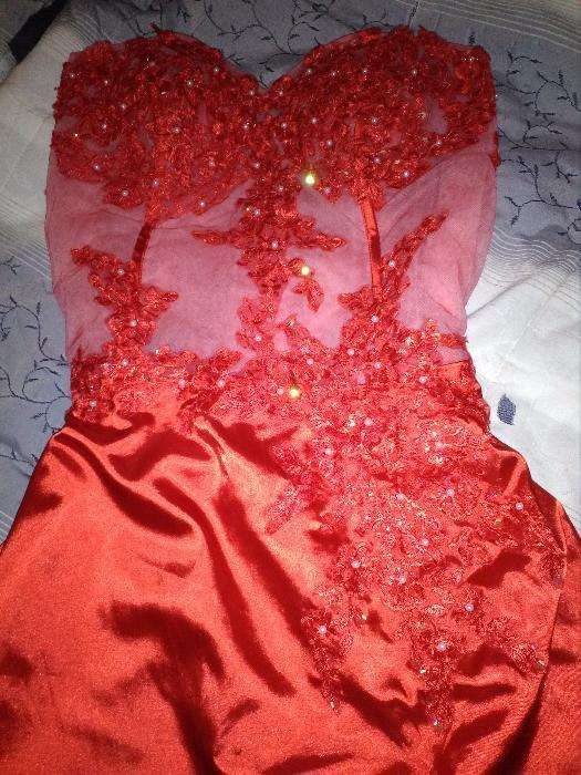Vestido Gala super lindo,portes incluidos mediante o pagamento
