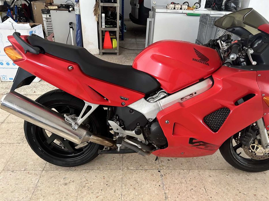 Honda VFR800FI 2000