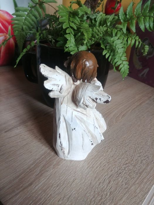 Figurka aniołek z fletem