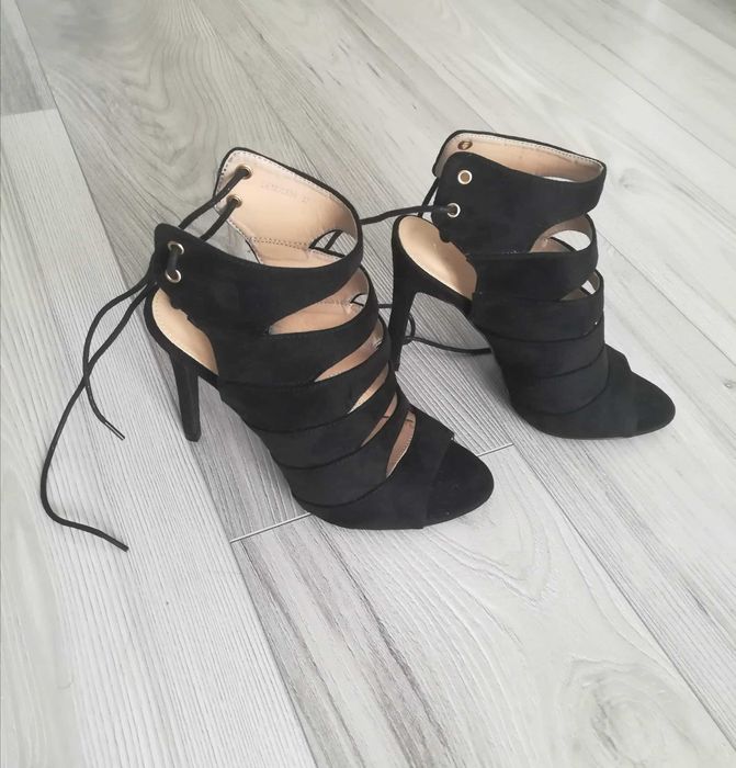 Szpilki czarne rozm 37