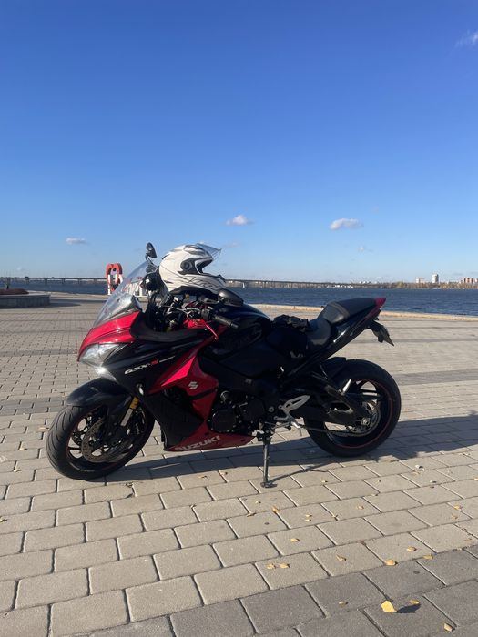 Suzuki gsx s 1000f