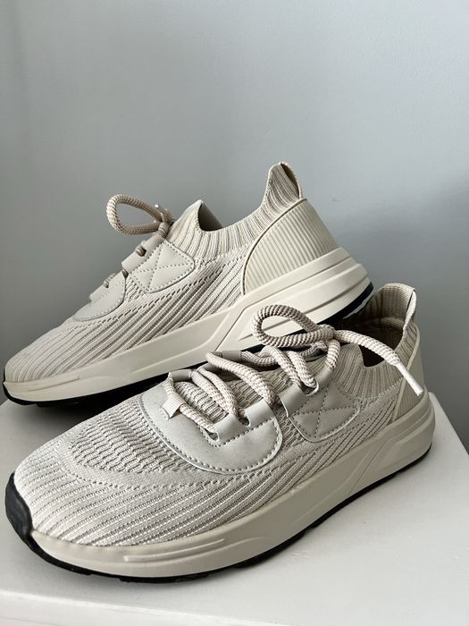 Buty 41 Reserved
